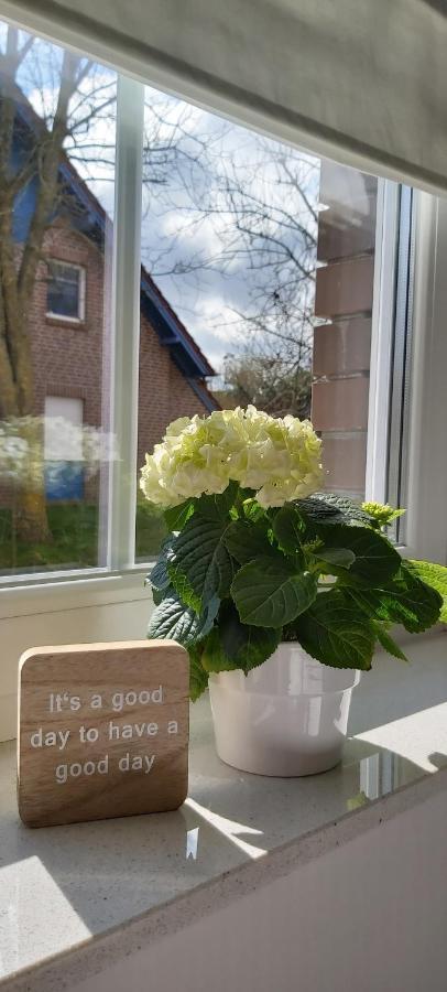 Ferienwohnung Hoppetosse Greetsiel Exterior foto